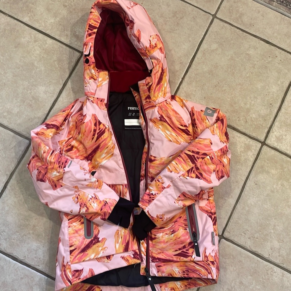 Reima Waterproof Youth Ski Jacket (size 8)